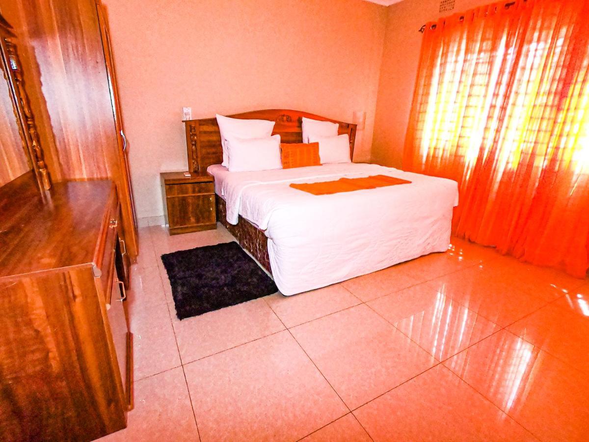 Golden Days Lodge Livingstone Ngoại thất bức ảnh