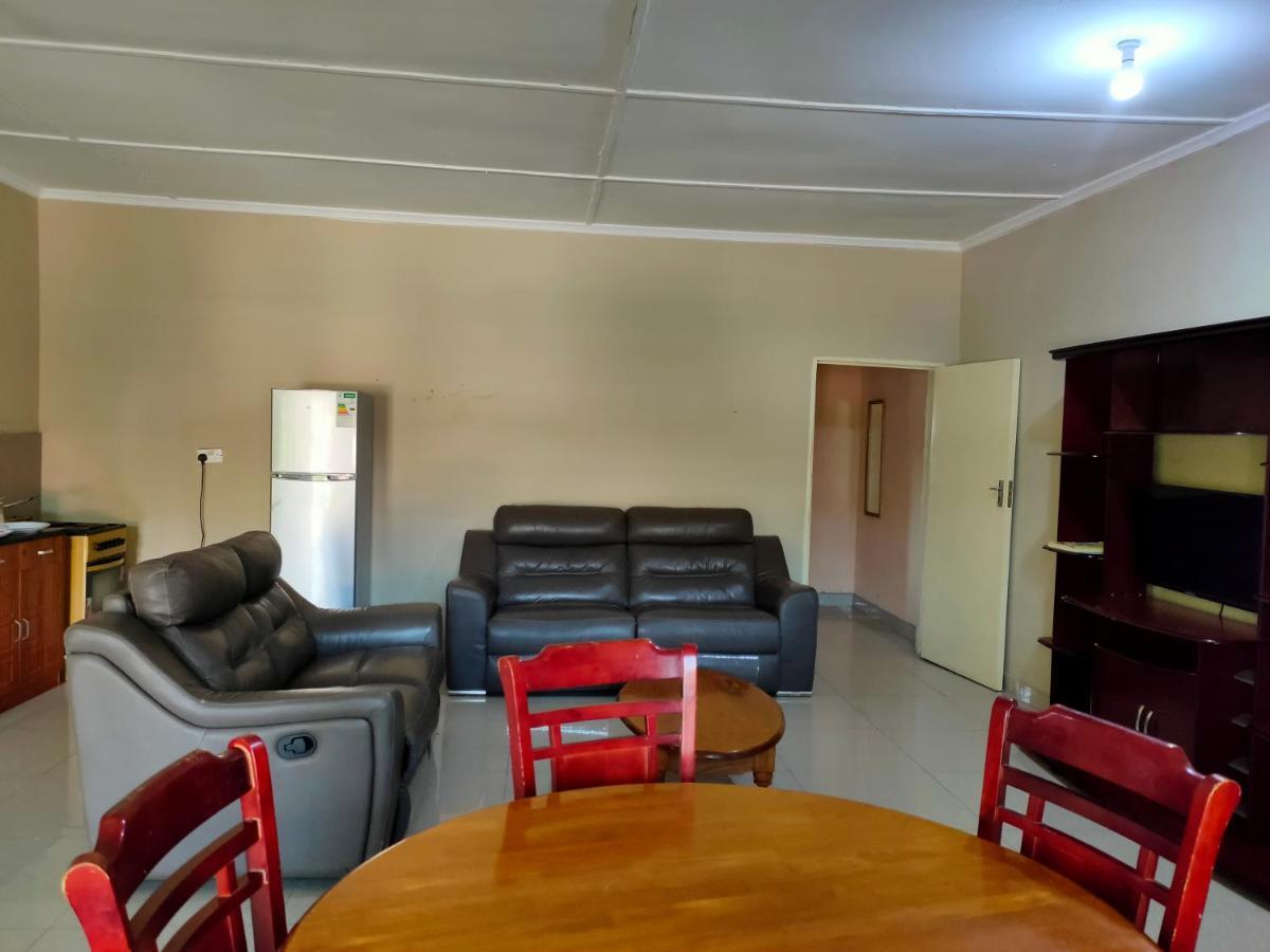 Golden Days Lodge Livingstone Ngoại thất bức ảnh