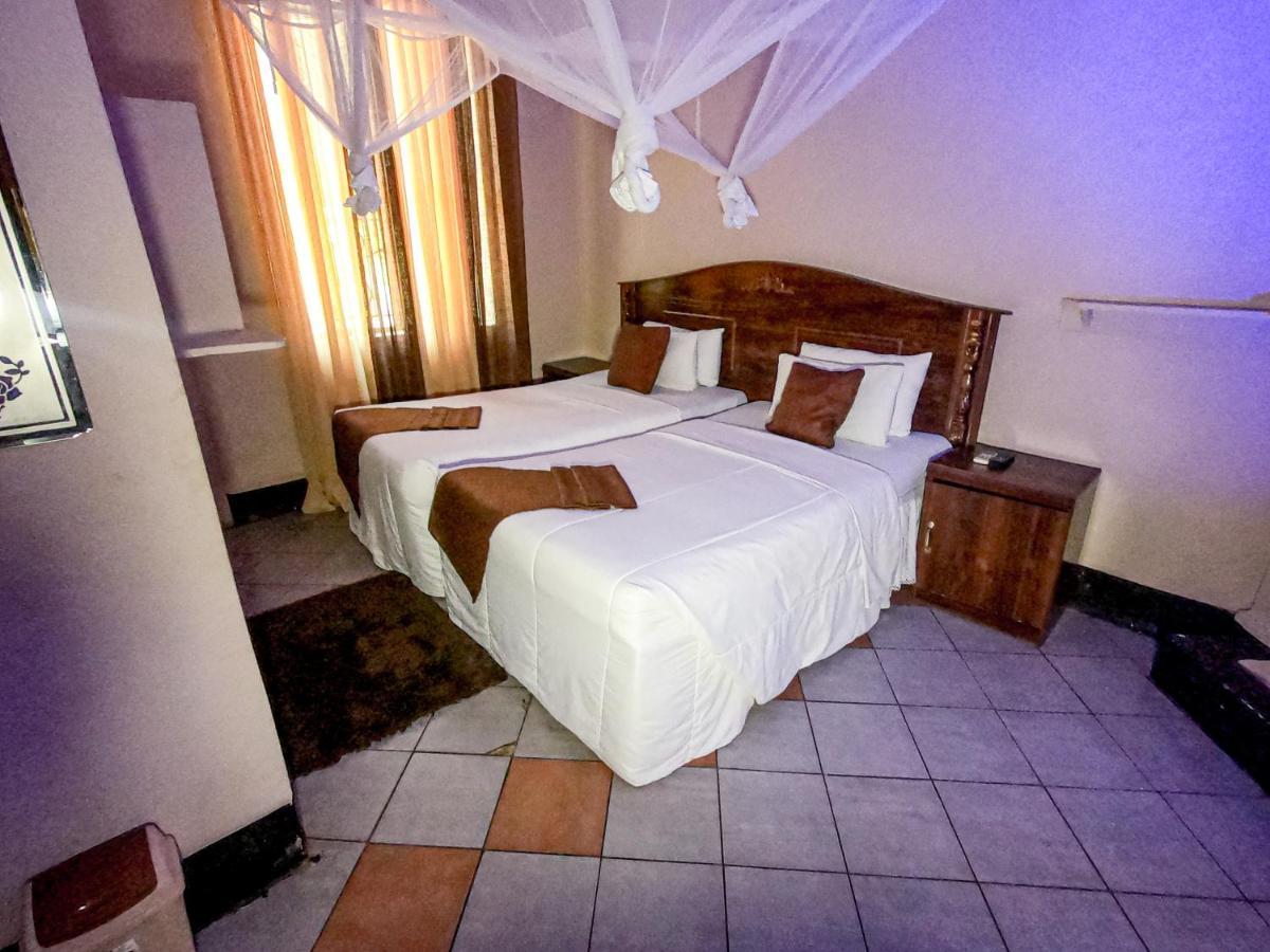 Golden Days Lodge Livingstone Ngoại thất bức ảnh