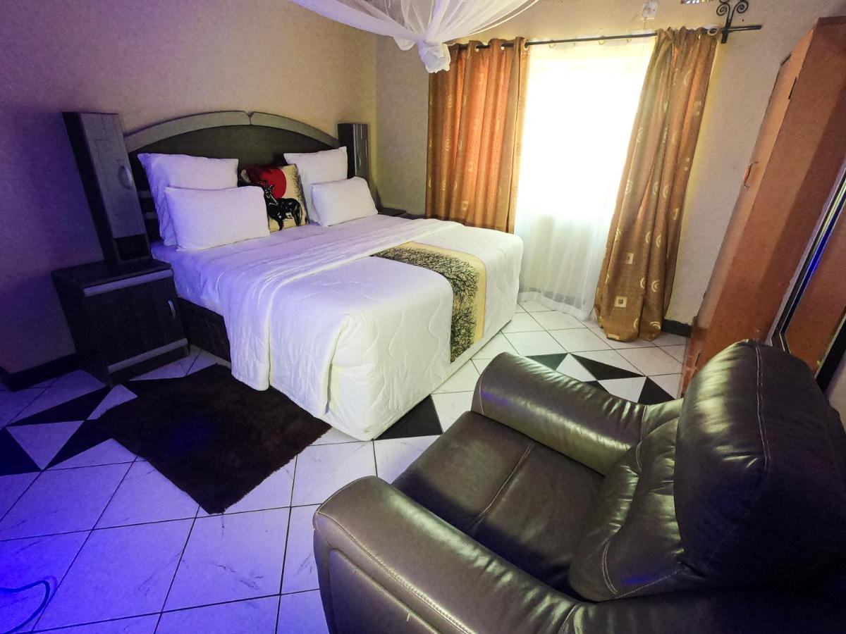 Golden Days Lodge Livingstone Ngoại thất bức ảnh