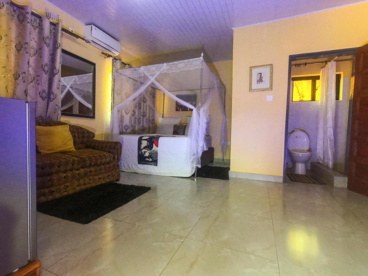 Golden Days Lodge Livingstone Ngoại thất bức ảnh