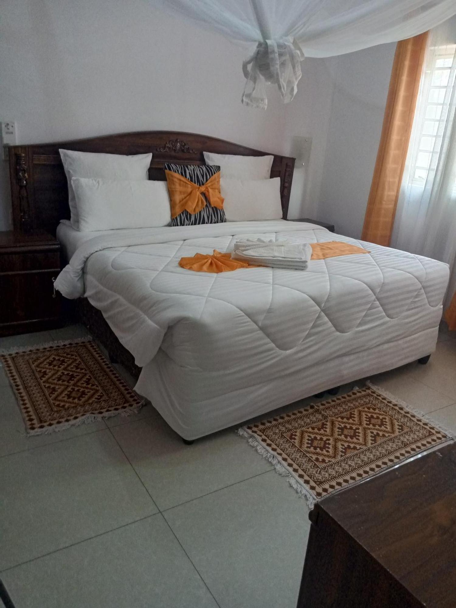 Golden Days Lodge Livingstone Ngoại thất bức ảnh