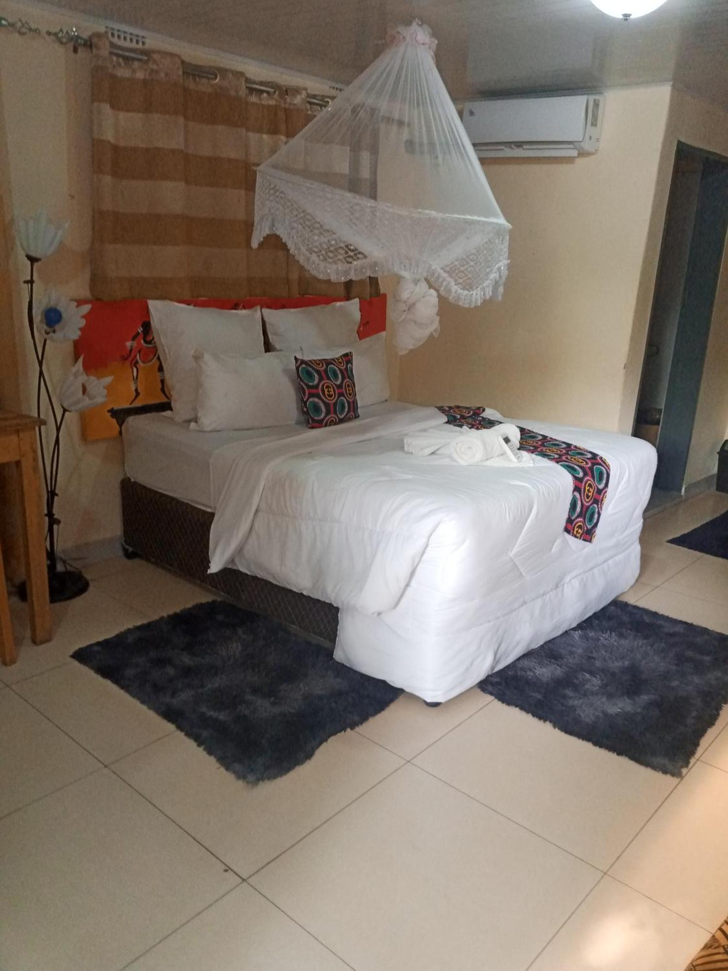 Golden Days Lodge Livingstone Ngoại thất bức ảnh