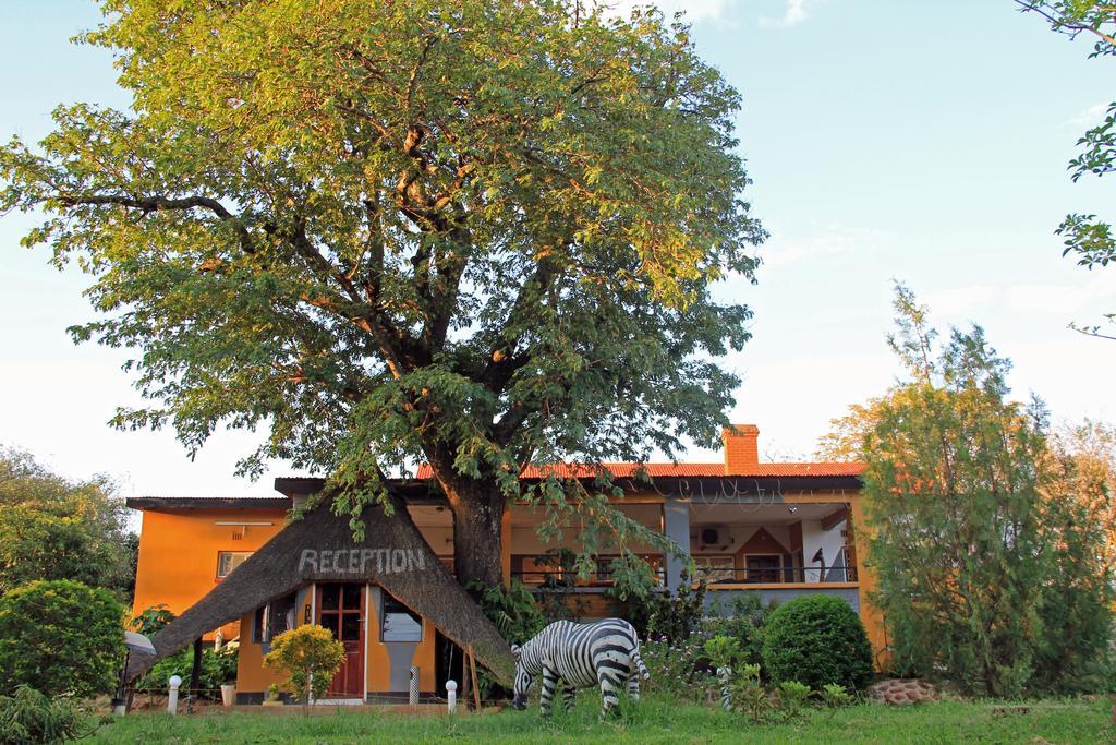 Golden Days Lodge Livingstone Ngoại thất bức ảnh